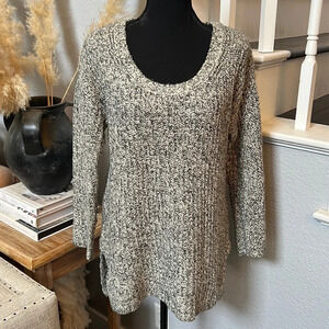 BCBGeneration Crewneck Long Sleeve Sweater Size Small